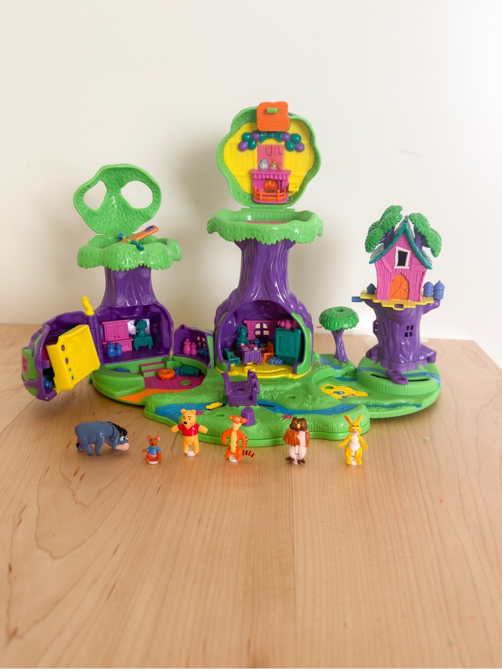 Winnie the Pooh Polly Pocket 100 Acre Woods